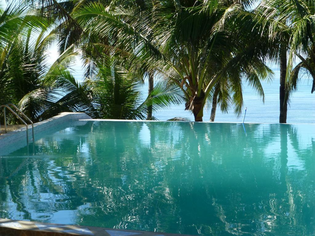Reddoorz Premium @ Flower Beach Anda Anda  Exterior foto