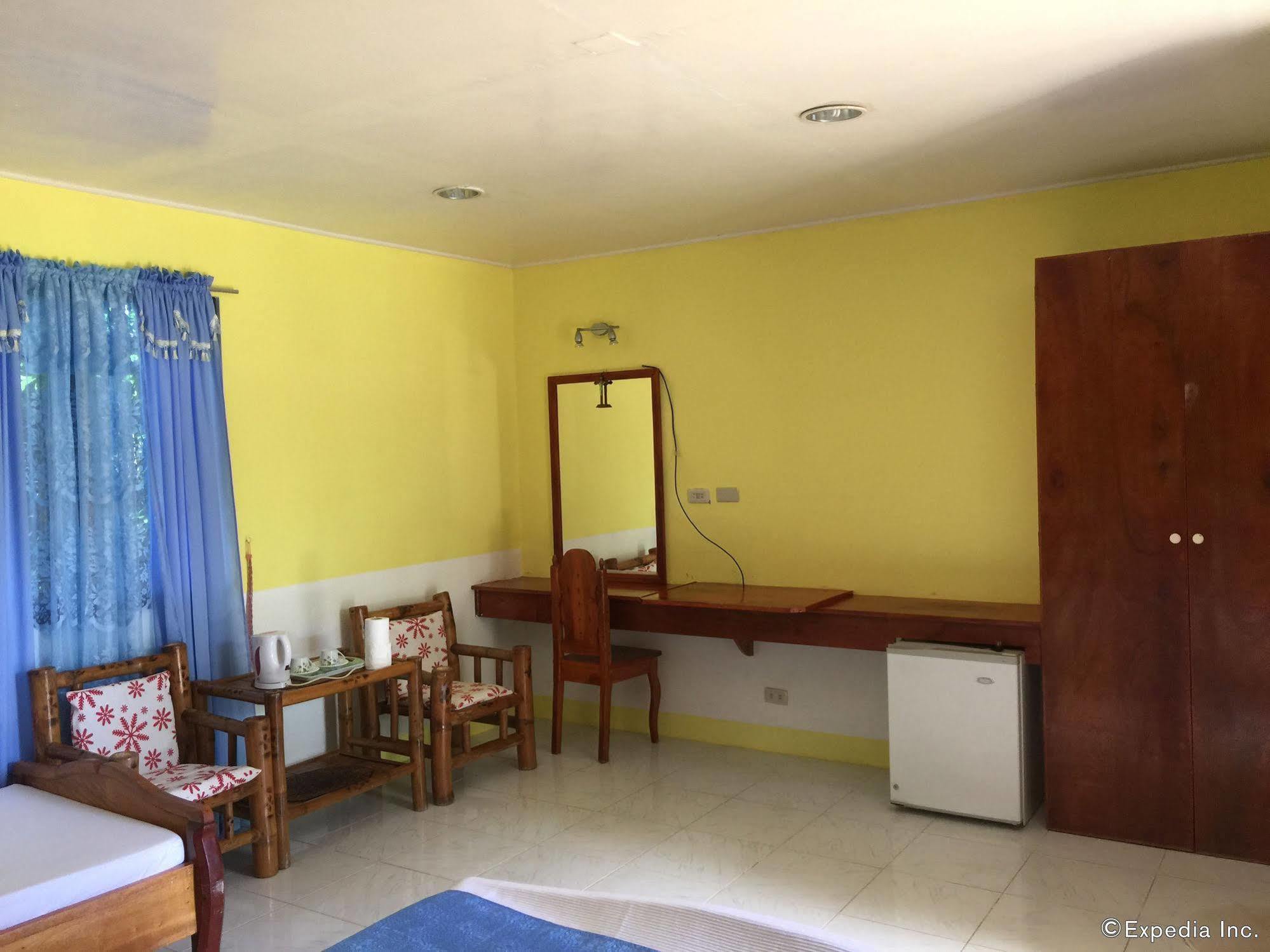 Reddoorz Premium @ Flower Beach Anda Anda  Exterior foto