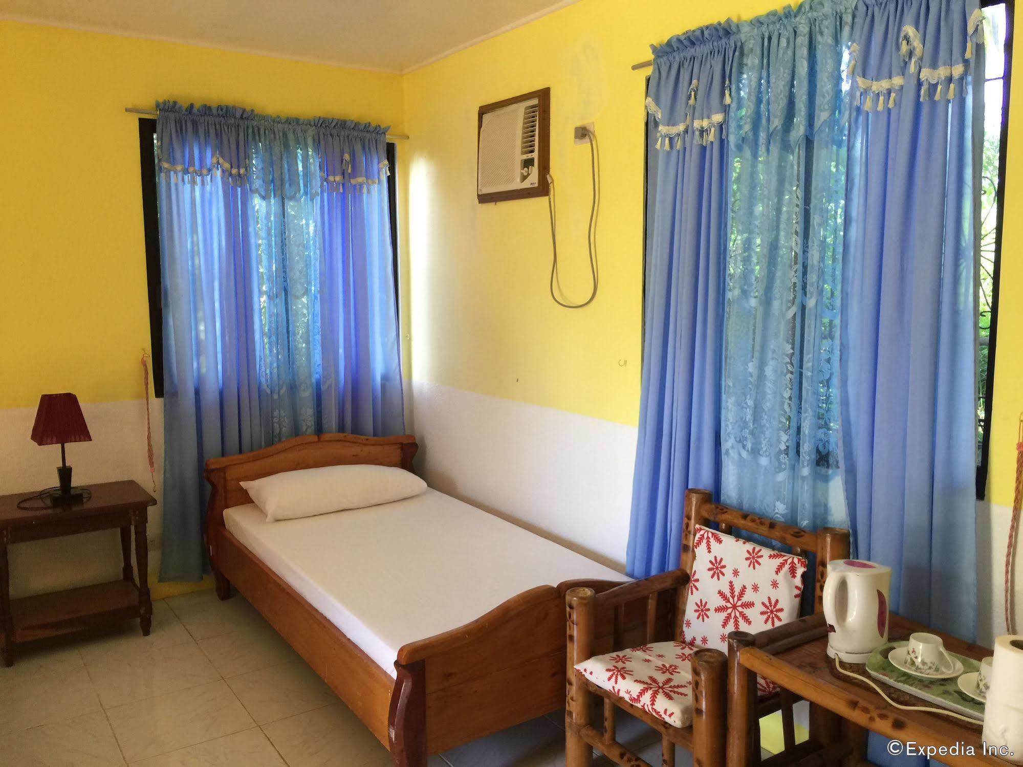 Reddoorz Premium @ Flower Beach Anda Anda  Exterior foto